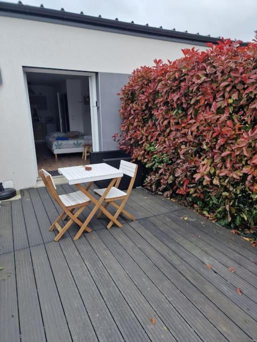Studio Avec Terrasse Troarn Exterior photo